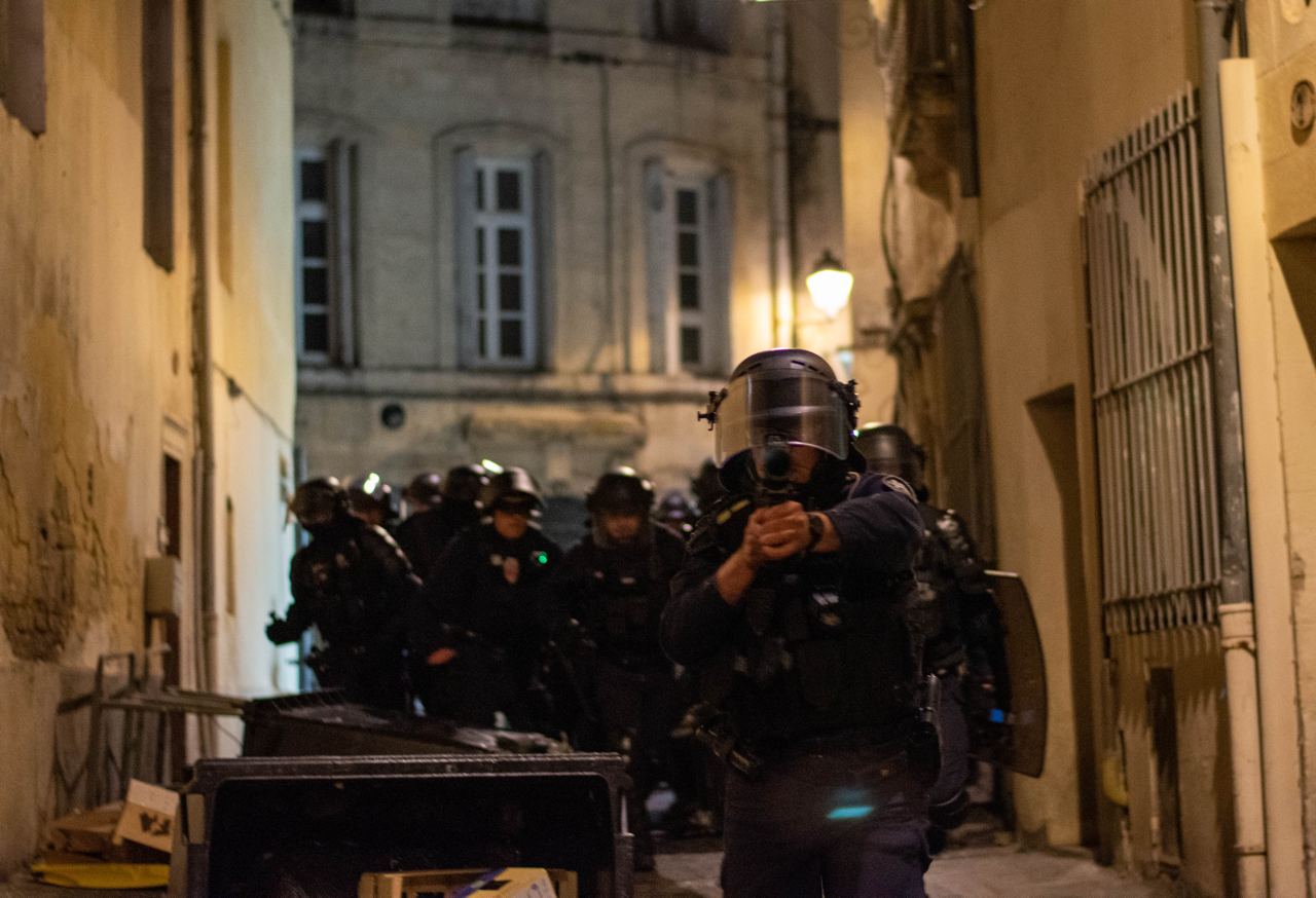 Montpellier : un gyrophare posé sur le toit de sa voiture, il se fait  passer pour un policier 
